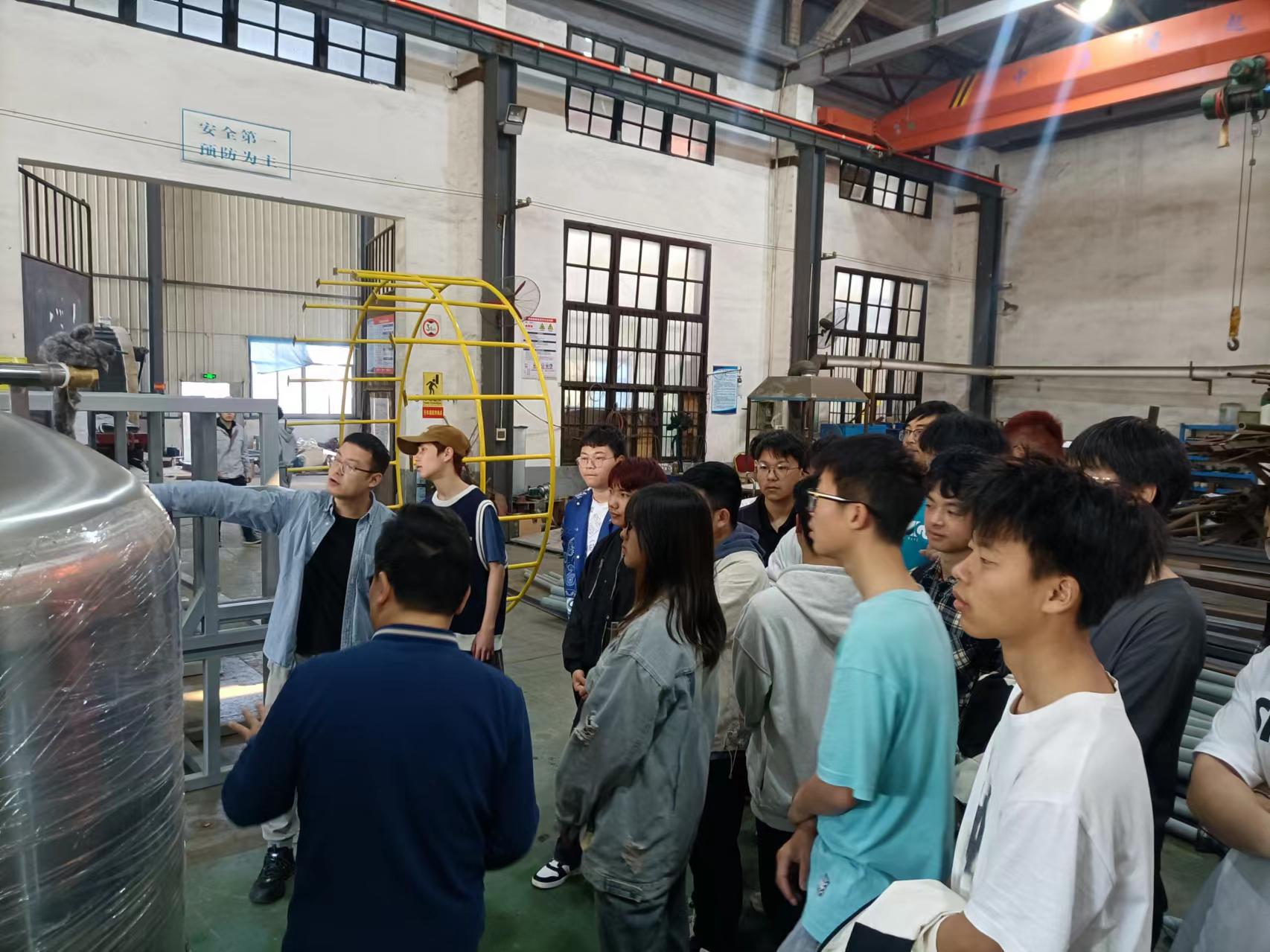 湖南工程学院近200名学生来多宝登陆入口-多宝（中国）认知实习